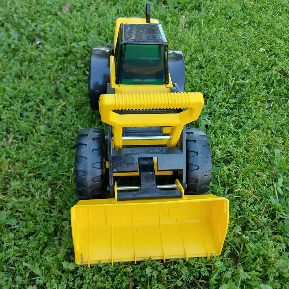 Hasbro Tonka Classic Wheel Loader 952 Front End Loader Steel Plastic Toy Truck